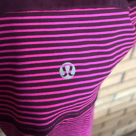 Lululemon Scoop Neck Tank Hyper Stripe Raspberry Glo Light/Raspberry Glo Light - Picture 3 of 5